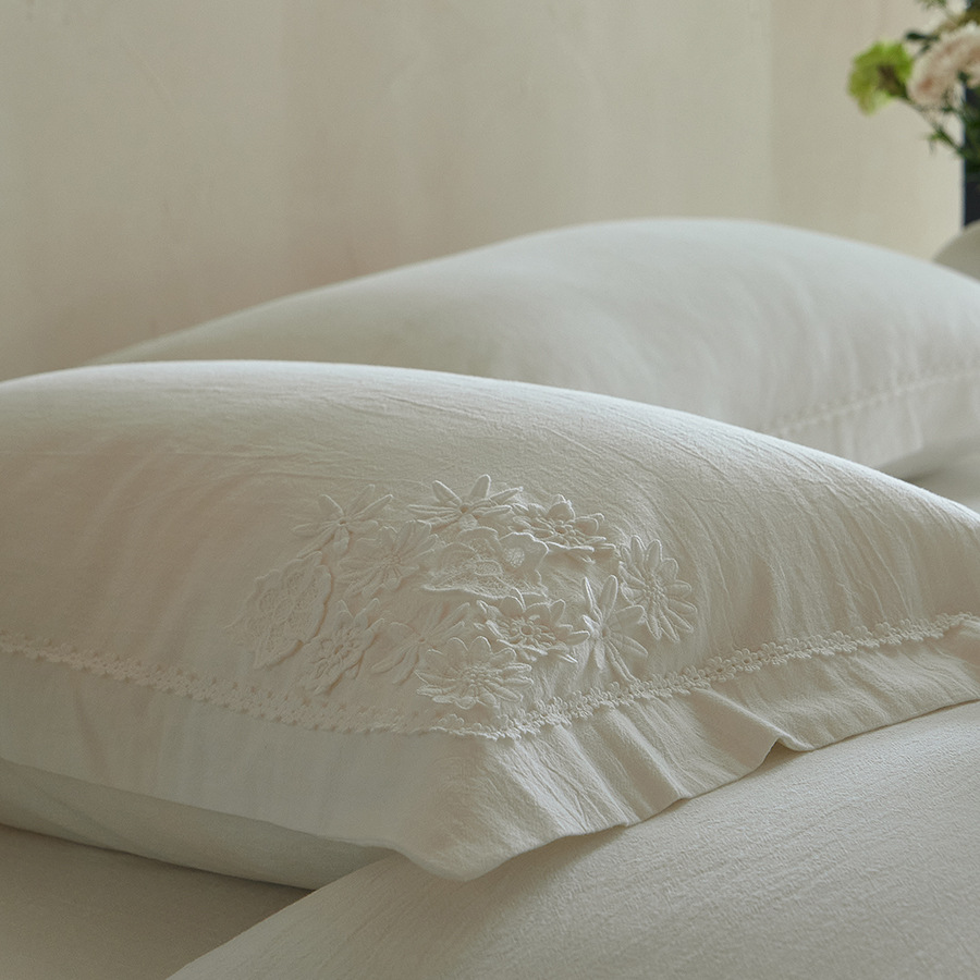 Alojamiento japonés de algodón blanco de cuatro piezas, algodón puro, algodón bordado ligero, lujo, cama de hilo importada de alta calidad