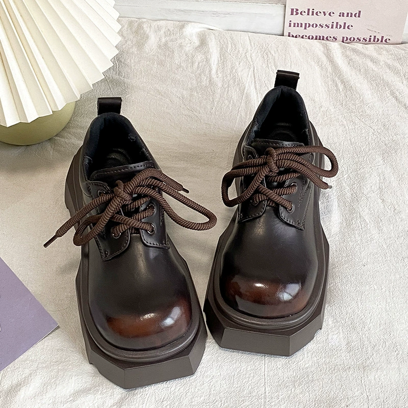 Женские кожаные туфли-лодочки на платформе в британском стиле ретро,  на толстой подошве, на шнуровке, в преппи стиле JK, весна 2025 года.