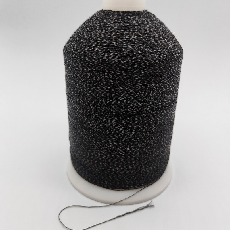 Manufacturers supply computer embroidery reflective polyester sewing black reflective clothing color highlight reflective yarn