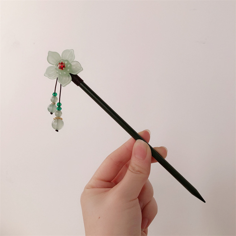 Horquilla de borla de estilo antiguo para mujer, tocado de Hanfu retro de alta gama, nueva horquilla de madera china, horquilla de paso, accesorios para el cabello