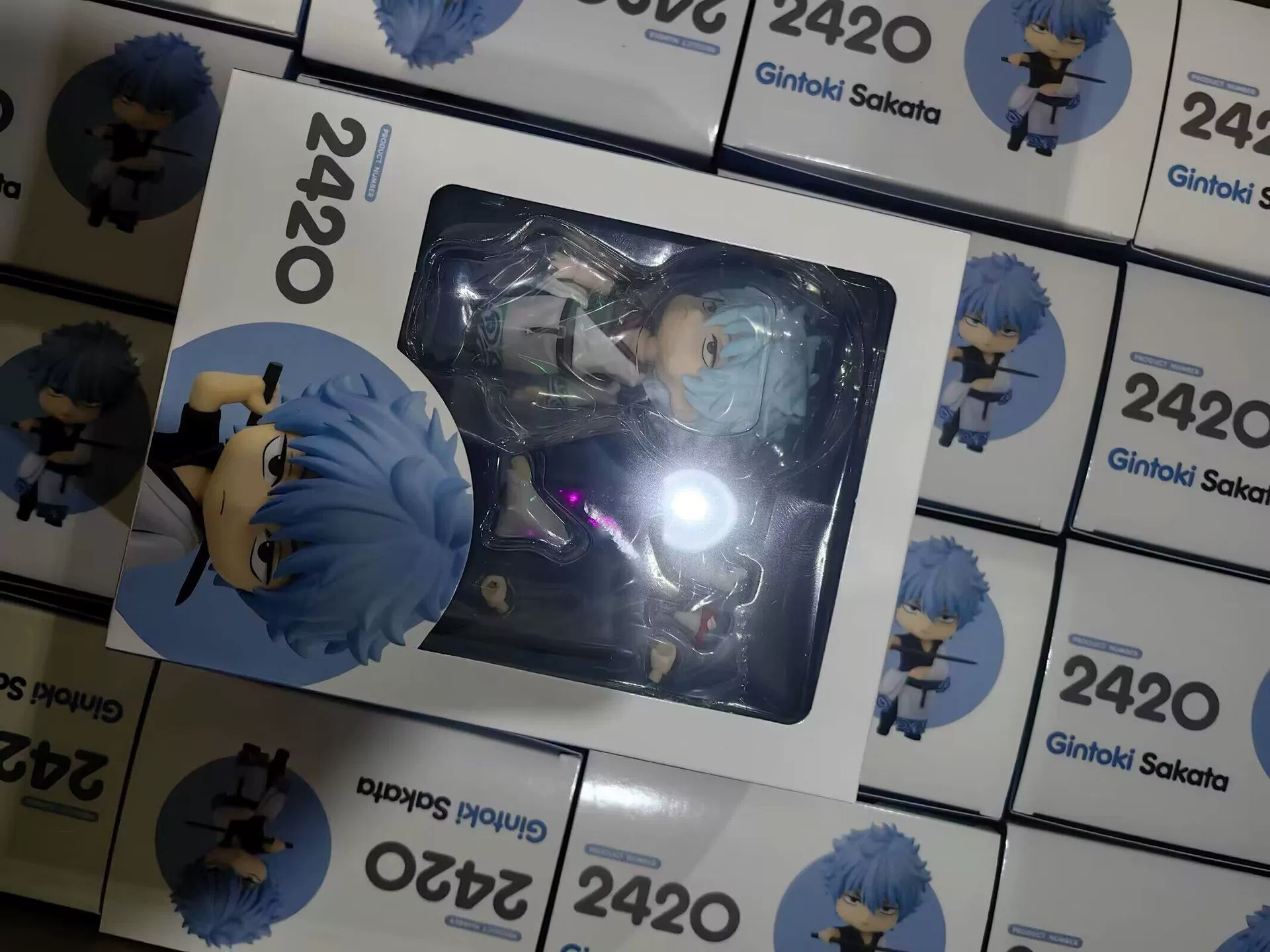 Фигурка в стиле JoJo (Chibi) — ~10 см коллекционная, цветная коробка, дисплей