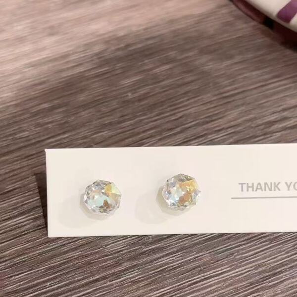 New Ultra-Shiny Eight-Sided Rose Earrings, Ear Bone Nails, Multi-Faceted Fantasy, High-End, Exquisite and Versatile Earrings, Colorfulful