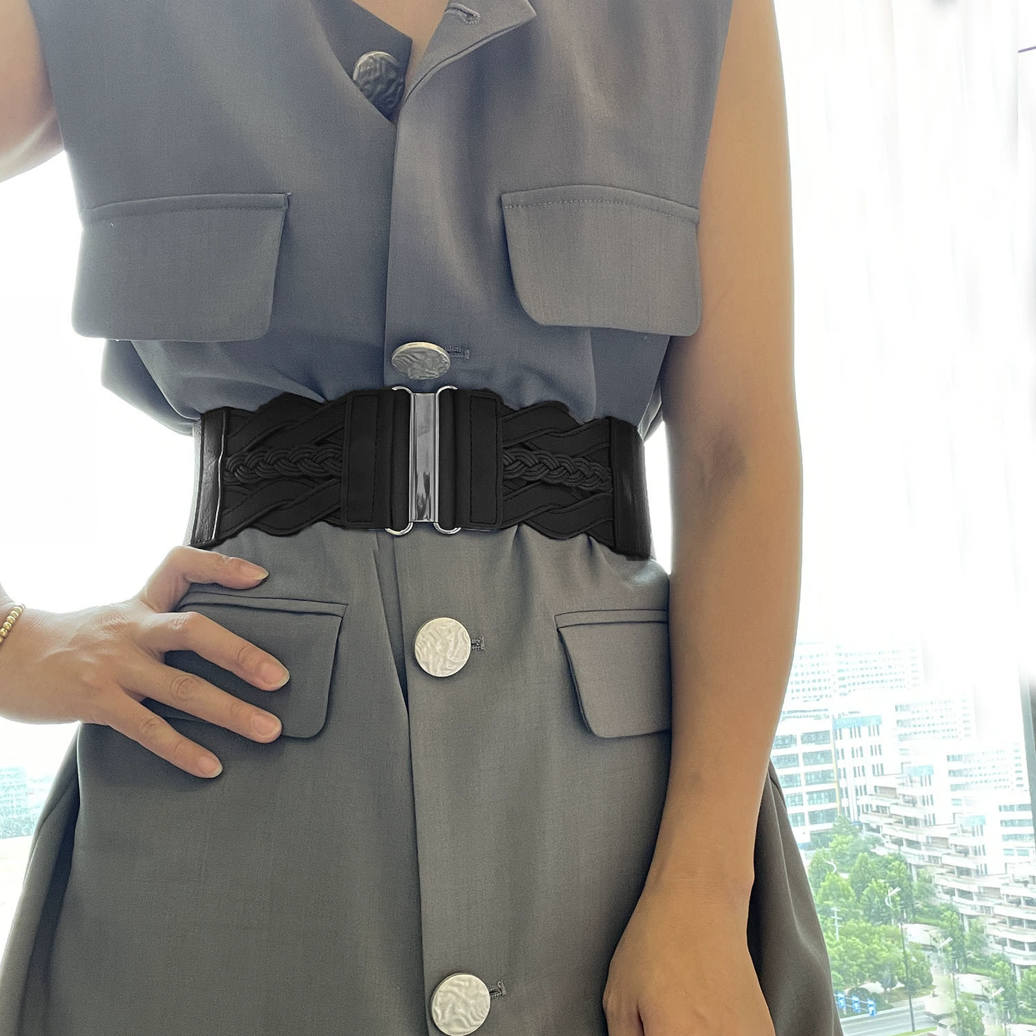 Elastic retro waist belt with pigtail
