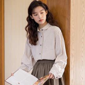 2025秋季款文艺学院风磨毛娃娃领衬衫女长袖宽松格子百搭衬衣外套
