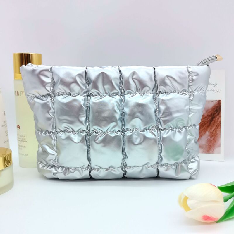 New Simple and Unique Textured Bag for Women, Korean Style Casual Clutch Bag, Large Capacity Portable Quilted Cloud Makeup Bag