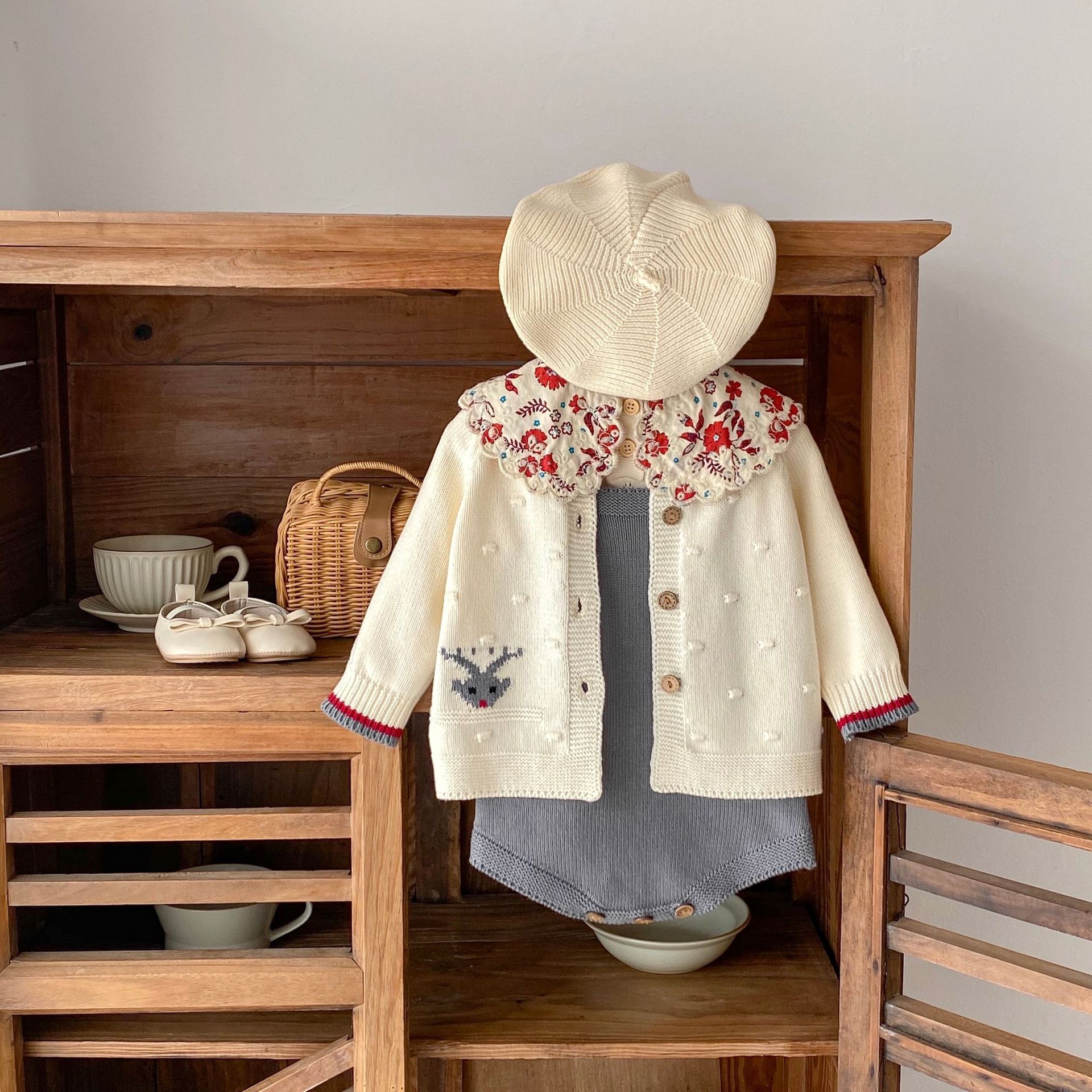 2024 tavaszi ruházat kislány rajzfilm szarvas kötött hosszú ujjú kabát+szürke pántos kabát 2 db válogatható_voghion.com