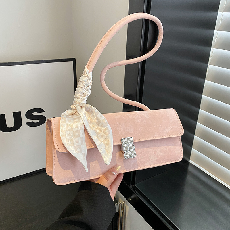 Texted Niche Design Underarm Baguette Bag Women's 2025 Early Spring New Fashion Silk Scarf Portable Small Square Bag Shoulder Bag