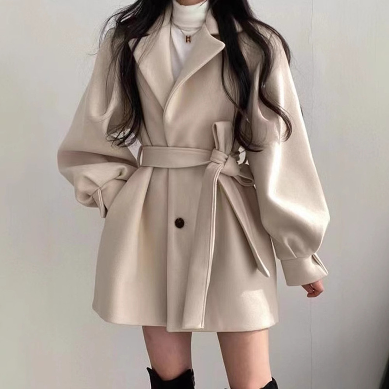 Hepburn style black woolen coat women's autumn and winter 2024 new small waist thick long woolen coat