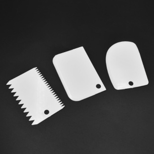 Household cake plastic scraper 3-piece set plastic cream scraper serrated noodle cutter sausage scraper baking tool