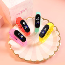 工厂现货LED电子表学生成人通用触屏简约防水休闲百搭手环表现货