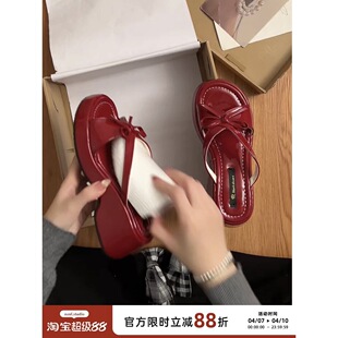 �tɫ��ʽ�¸����һ����ЬŮ��2026�¿��ļ��⴩������ȹ�ӛ���Ь
