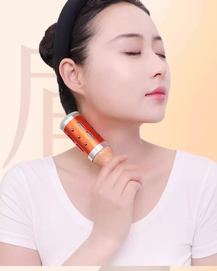 Jade Roller Moxa Stick Facial Warm Moxibustion Tool Stainless Steel for Neck Shoulder Home Spa Massage in use