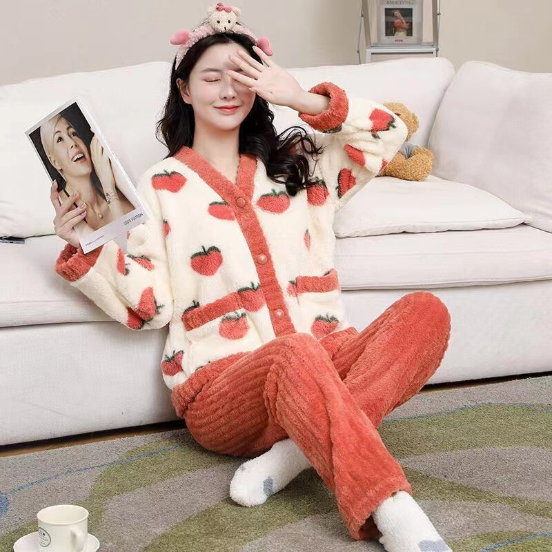 Winter Fleece Coral Fleece Pajamas for Female Students, Home Wear Set, Wholesale Fabric, Girly Print, Peach Design