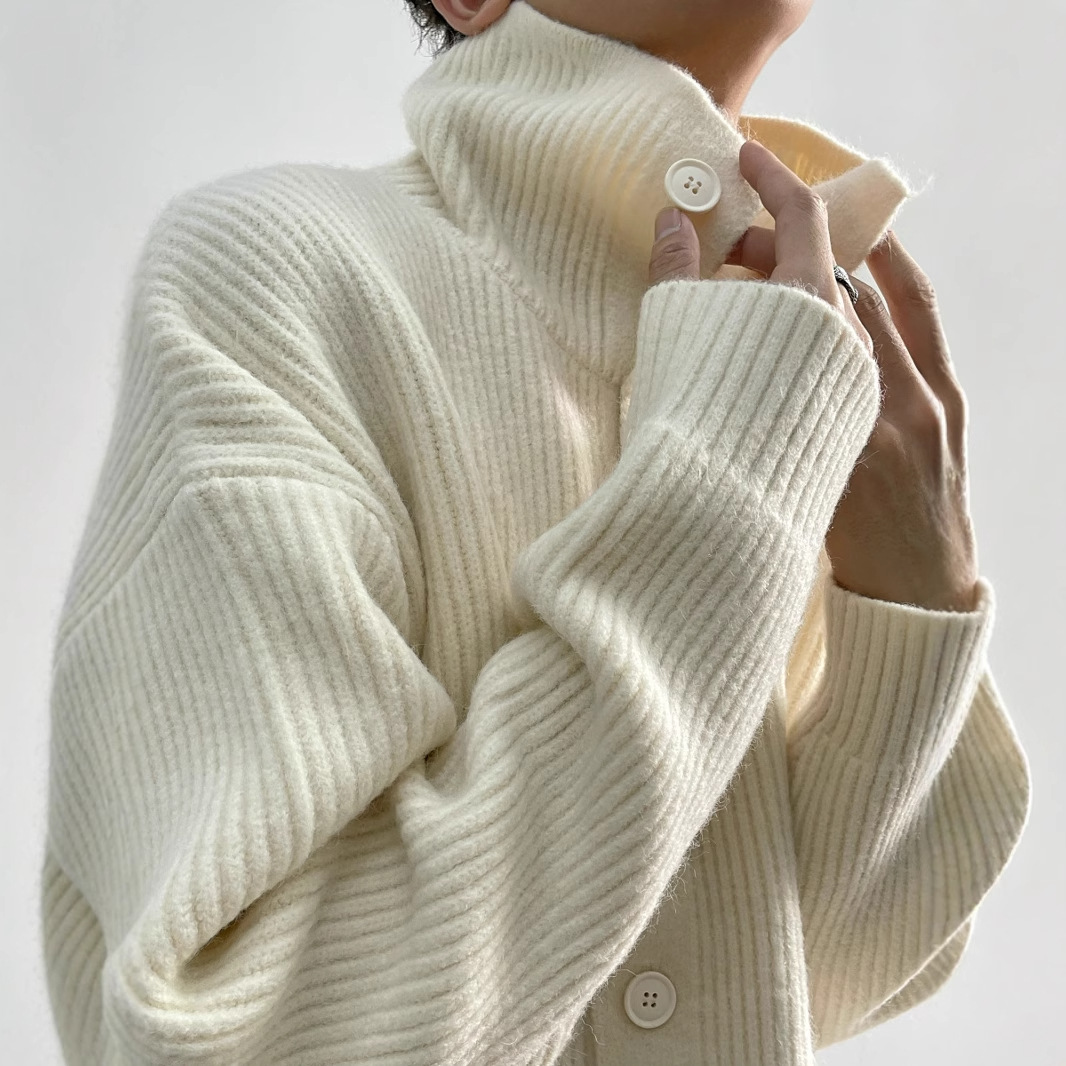 Nicho de invierno diseño decoración botón engrosada suéter cuello alto los hombres sueltos temperamento tocando fondo lana punto cardigan moda