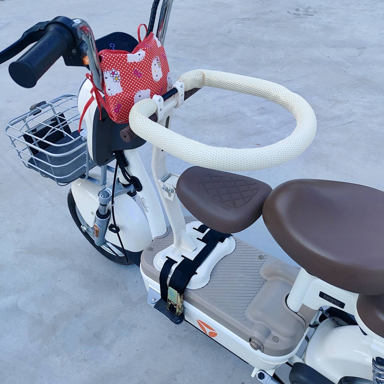 Electric Car Child Seat Front Baby Battery Car Small Electric Car Safety Seat Foldable Stool Thickened Wholesale