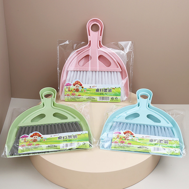 Jiayi 1901 Desk Sweeping Back-To-School Set Linyi Daily Necessities Two Yuan Plastic Dust Duster Desktop Cleaning Brush