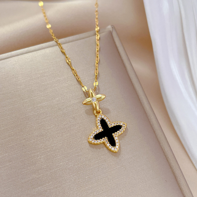 Wholesale Casual Flower Titanium Steel Copper Inlay Zircon Pendant Necklace display picture 4