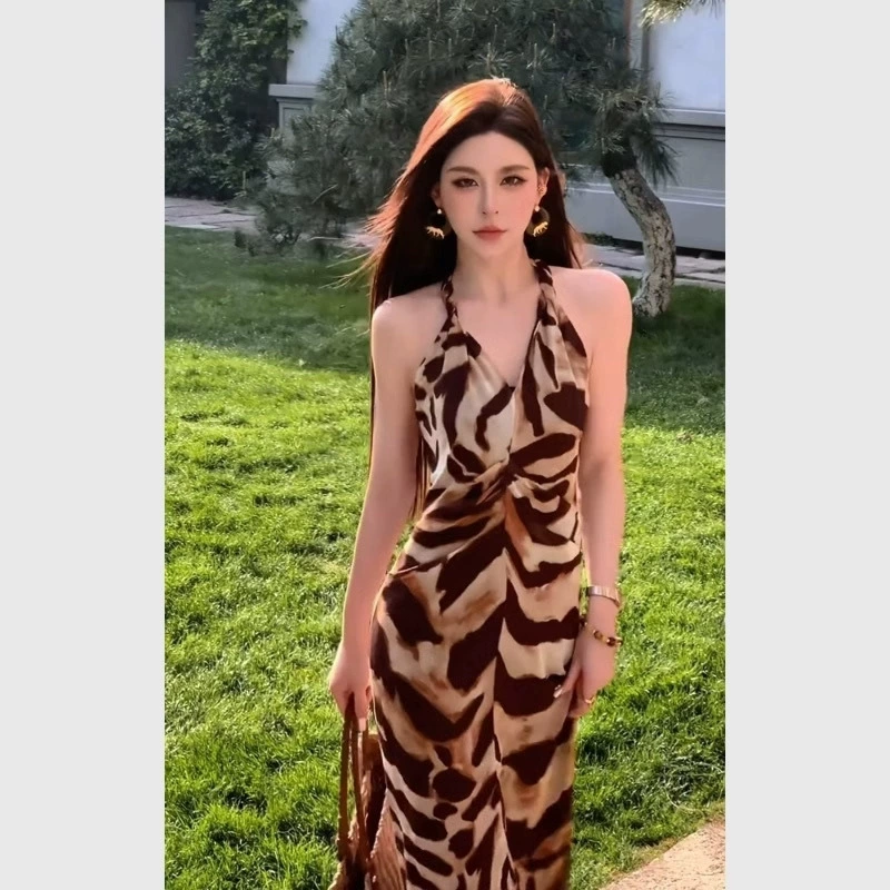 Коричневое платье с леопардовым принтом 2025 лето стильное элегантное платье для девушек на отдых с завышенной талией и бретелями для женщин