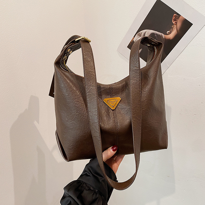 Bolso de gran capacidad, bolso de mujer 2024, nuevo estilo de moda de alta calidad, bolso de cuero suave, bolso de hombro, bolso de viaje al trabajo.