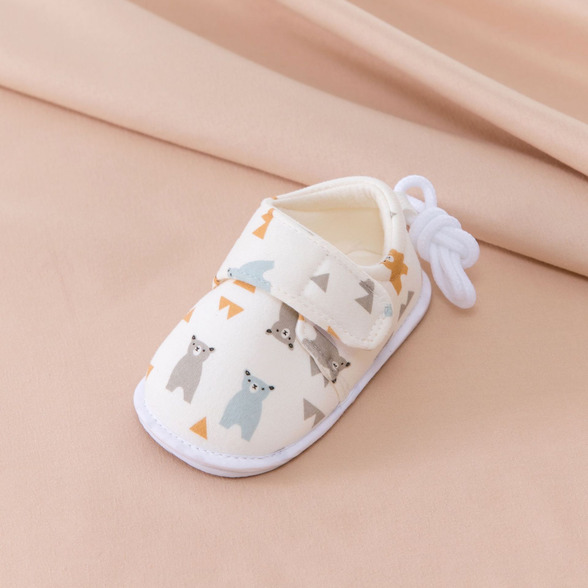 Zapatos de tela de muñeca de nieve zapatos de bebé primavera y otoño 0 - 6 meses 12 suela suave no caiga zapatos para bebés de hombres y mujeres