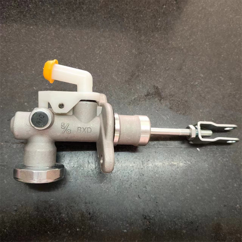 30610-4M407 clutch master cylinder for Nissan X-Trail T30 ALMERA N16