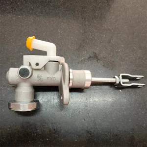 30610-4M407 clutch master cylinder for Nissan X-Trail T30 ALMERA N16