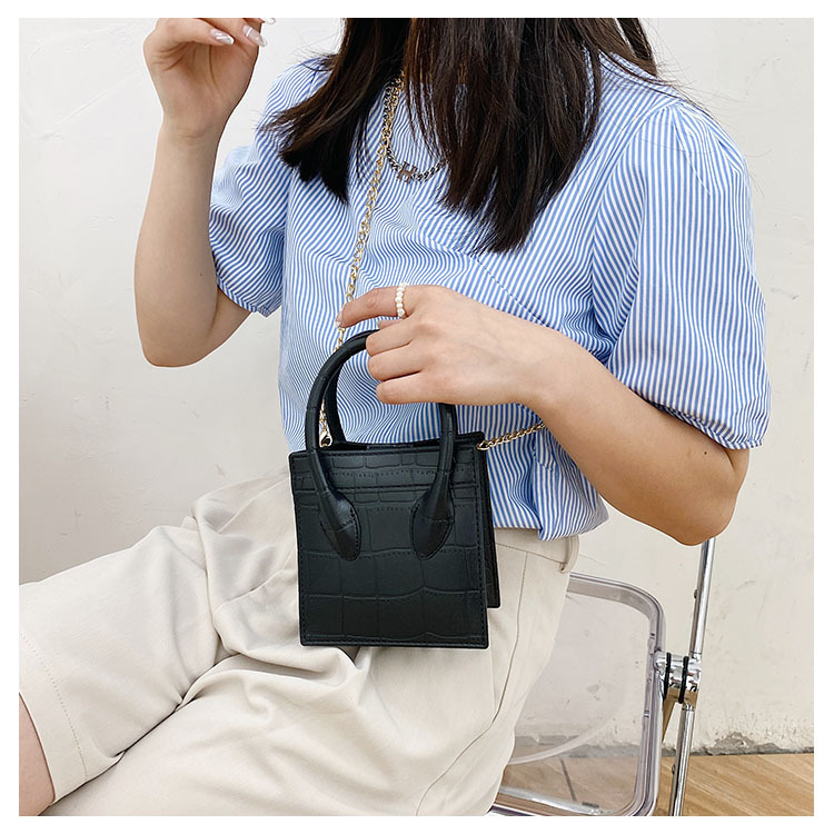 2025 Cross-border new popular smiling face bag, small square bag, fashionable and versatile chain hand bag, shoulder and crossbody jelly women's bag undefined