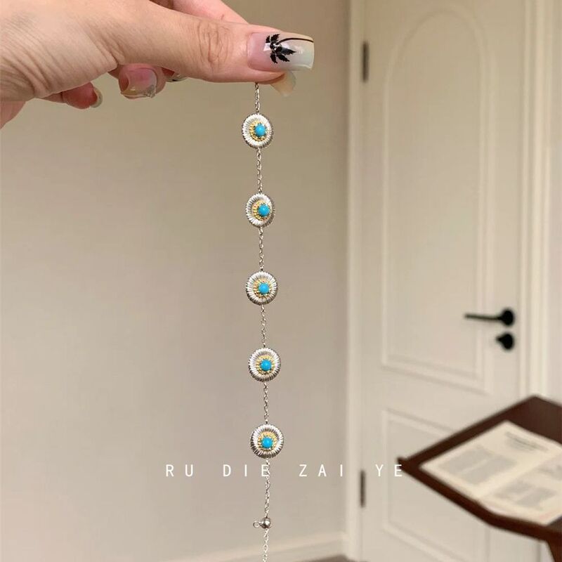 Kuning Brushed Daisy Bracelet, White, Accessible Luxury, High-End Retro Niche Design, Pullable Bracelet