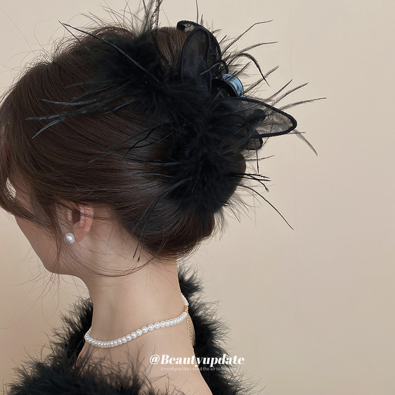 Clip de oreja de conejo de malla de plumas de doble cara otoño e invierno nuevo clip de tiburón de pelo de disco grande de moda accesorios para el cabello de todo fósforo