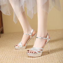 ļ߸ЬŮ2025ԸоWtһ֎¶ֺŮЬˮ̨Ь