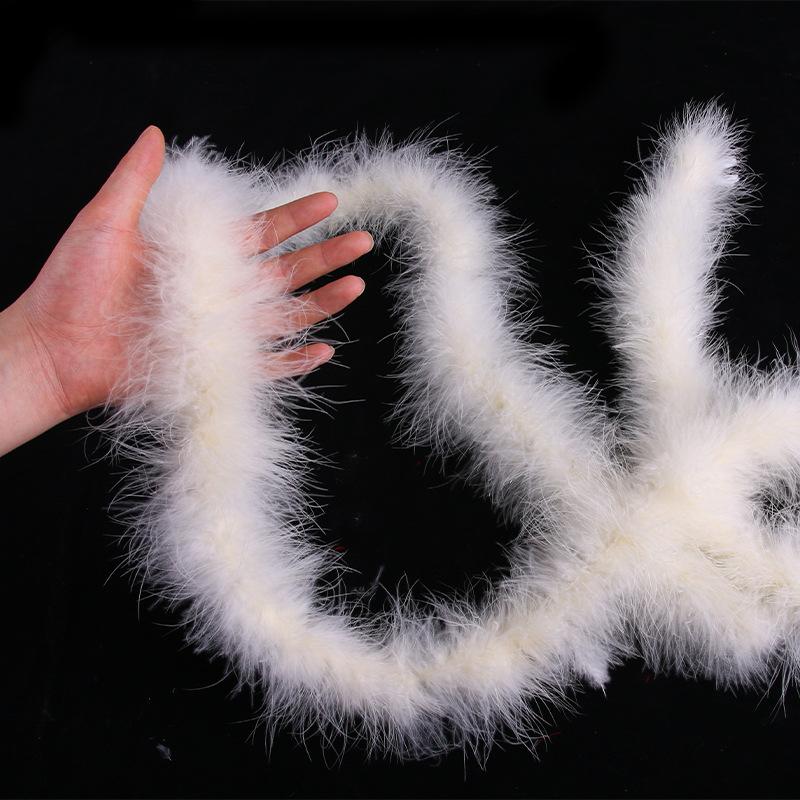 베이지 2m 털이 조금 빠질 수 있으니 촬영시 주의하시기 바랍니다.