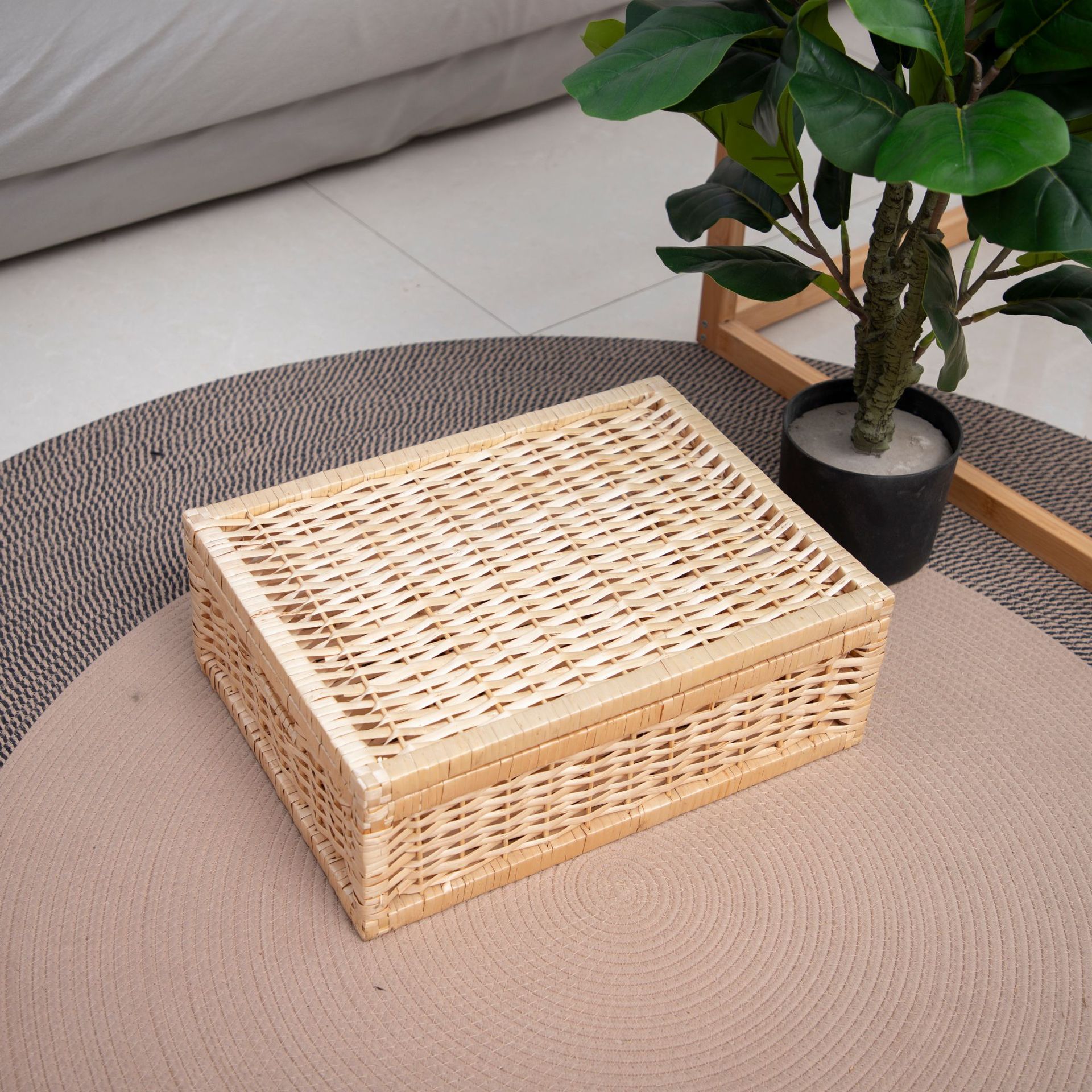 Cesta de almacenamiento de ratán personalizada Cesta de almacenamiento rectangular con tapa Caja de almacenamiento de mimbre para el hogar Cesta de almacenamiento de acabado