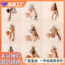 现货秋冬复古毛绒边小手套挂件手工编织绳木珠钥匙挂饰小众批发