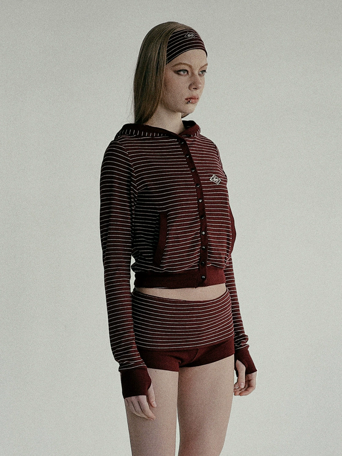 Тонкий капюшонный кардиган укороченный для женщин, полосатая вышивка, лёгкая весенняя куртка