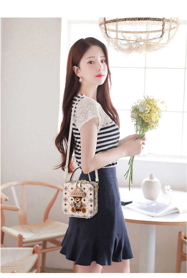 2024 New Fashionable Women's Handbag, Single Shoulder Handheld Crossbody Bag, Popular Women's Small Bag_voghion.com