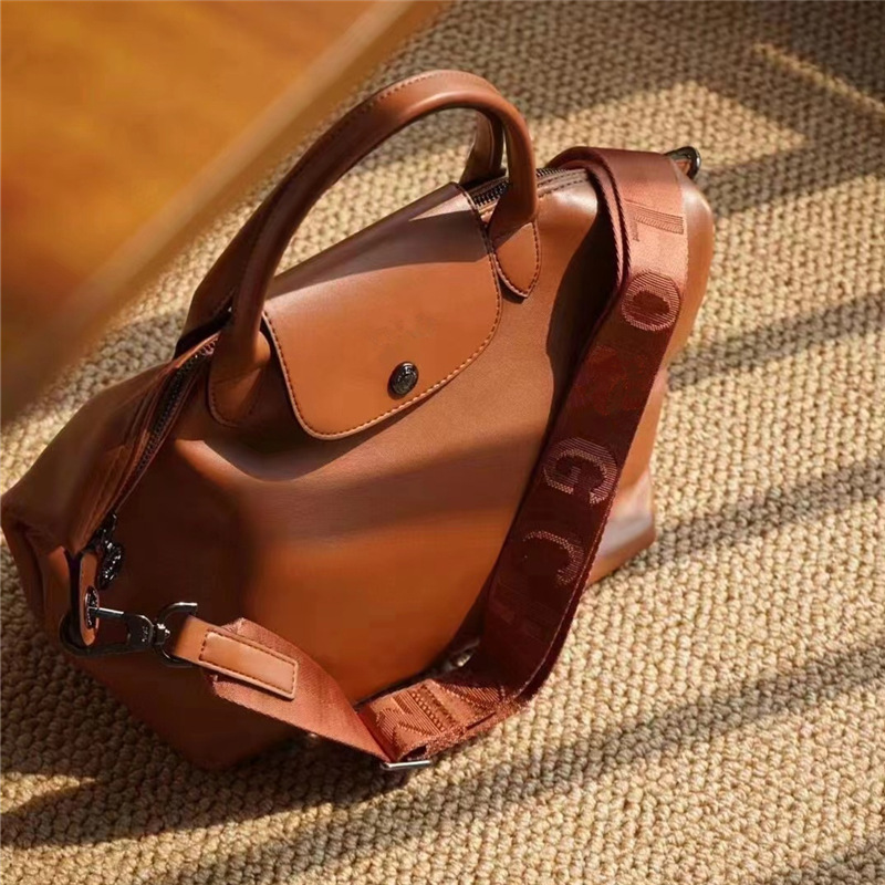 2024 New Longxiang Crossbody Bag Work Commute Bag Laptop Bag Dumpling Bag Leather Waterproof Tote Bag 2024 New Longxiang Crossbody Bag Work Commute Bag Laptop Bag Dumpling Bag Leather Waterproof Tote Bag