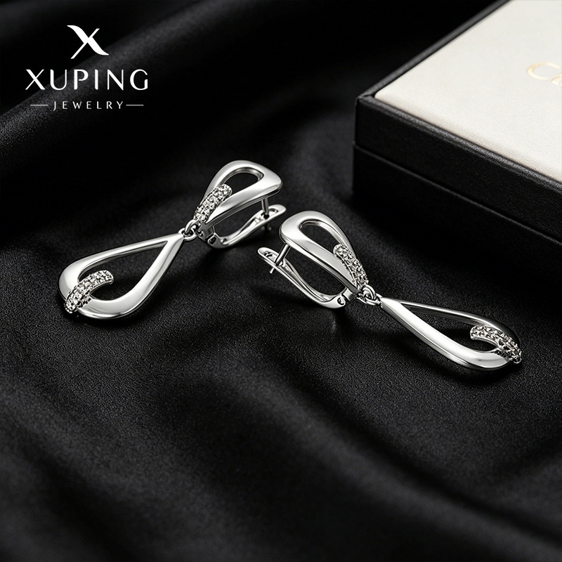 Xuping micro gemas artificiales pendientes geométricos nicho de personalidad transfronteriza europea y americana aleación de cobre chapado en blanco pendientes