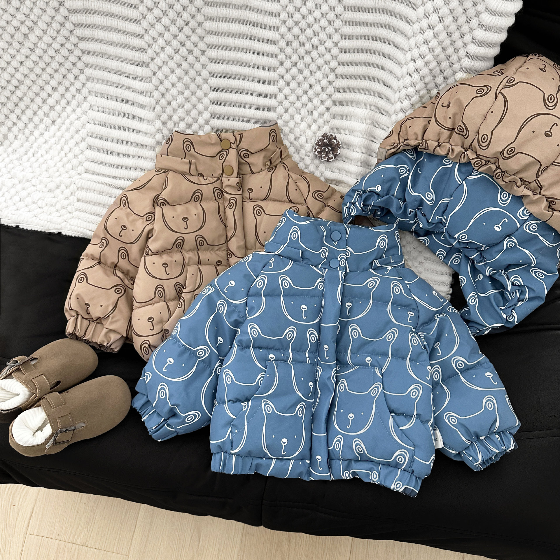 Super lindo bebé invierno ropa de algodón 2025 nuevo chico guapo lindo abrigo de algodón grueso chaqueta de algodón caliente bebé