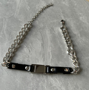 ���ñĵ�Ů�������朸߼���С������朗lƤ�|chocker�b��