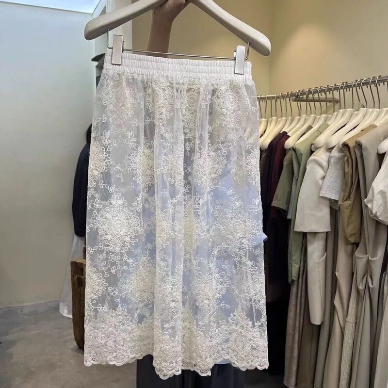 Vintage Hollow Lace Skirt Women's 2025 Summer New Stacked Niche Mid-length Stretch Waist Skirt