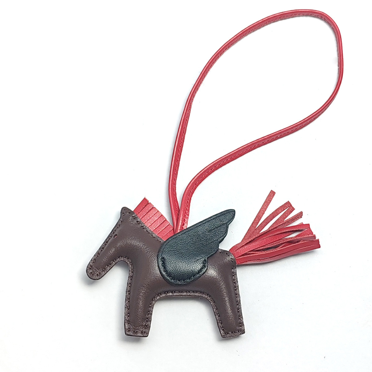 Cute Angel Little Pegasus Colgante Pit Edition H Home Colgante de bolso de caballo cosido a mano Colgante de cuero de oveja Llavero Colgante