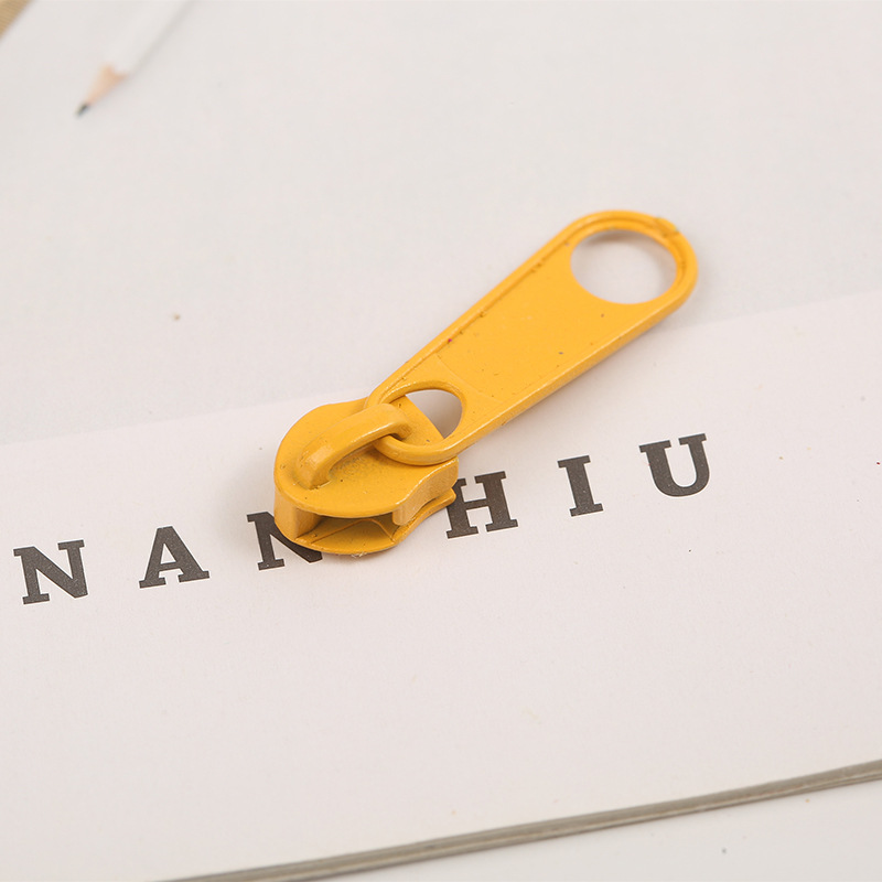 No. 5 fabricantes de cremallera de nylon nueva bolsa de maquillaje de color bolsas de lápiz gruesas cremallera al por mayor