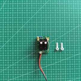 四通道固定翼小飞机电装带自稳（自稳关）四通道遥控器接收器女孩