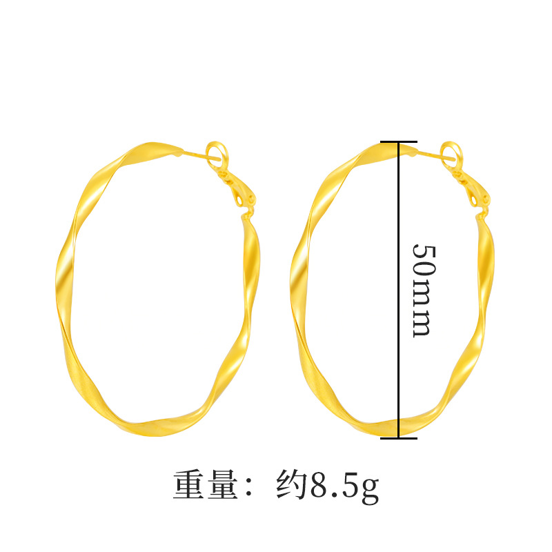 Pendientes de aleación de cobre personalizado anillo de oreja torcedura de oro Pendientes de mujer Mobius círculo espiral torcido estilo de celebridad de Internet