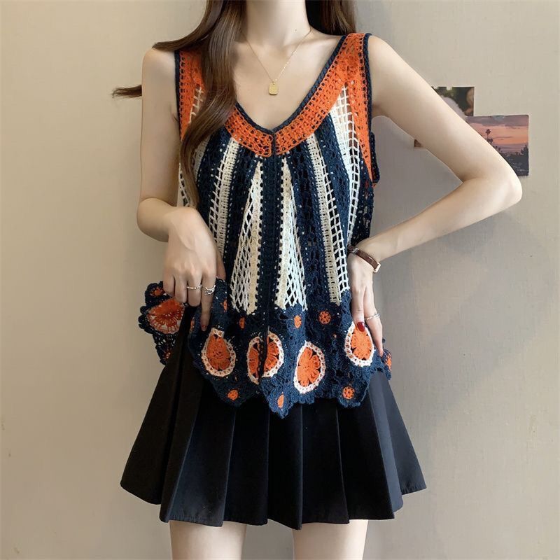 New Bohemian Style Vest with Loose Straps and Hollow-Out Design, Floral Knit, Niche Fashion