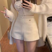 小香风白色毛呢短裤女外穿秋冬款高腰显瘦a字阔腿裤靴裤毛毛裤子