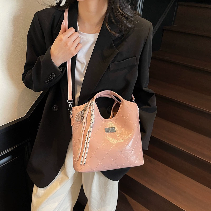 Retro shoulder bag, one-shoulder bag with diamond pattern, high-quality style