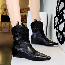 6632-12 Retro Style Fashionable Interior Height Increase Middle Heel Square Head Hand Grip Pattern Trimming for Slimming Short Boots Winter Short Boots