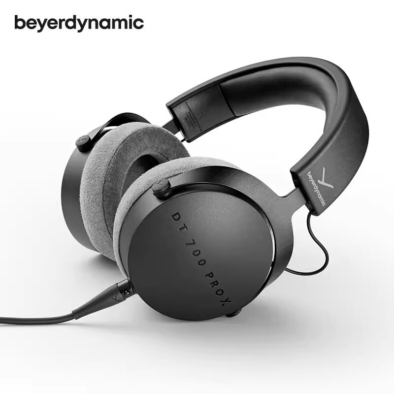 beyerdynamic DT700 PRO X closed-back HiFi professional monitoring headphones beyerdynamic DT700 PRO X closed-back HiFi professional monitoring headphones
