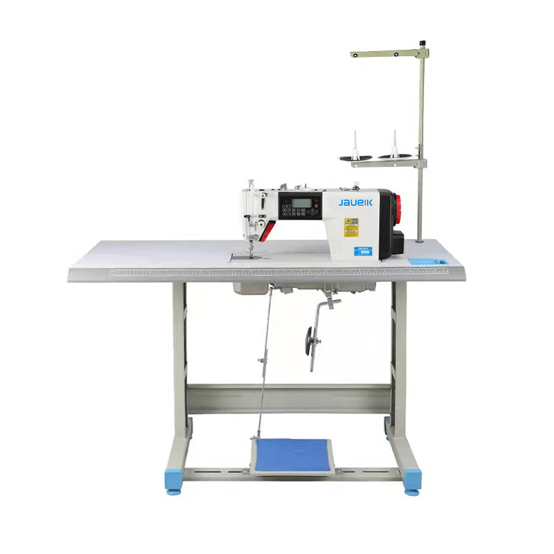 Máquina de coser plana paso a paso de computadora, un remolque de dos computadoras, máquina de coser plana automática completa, patrón de coser, carro plano, carro de computadora, cuatro automáticos